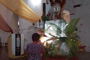 Le pape approuve la Vierge du couronnement canonique de l'admirable Peña à Guárico