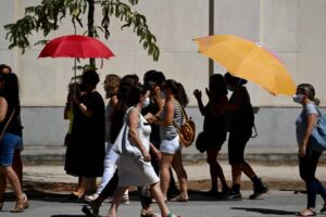 Les cas de Covid-19 en Espagne continuent d'augmenter, tandis que la pandémie secoue le sport