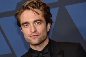 Robert Pattinson a Covid-19 et "The Batman" suspend le tournage