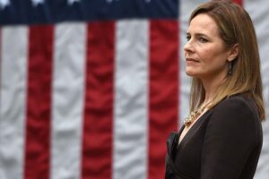 Trump confirme la nomination d'Amy Barrett au poste de juge de la Cour suprême
