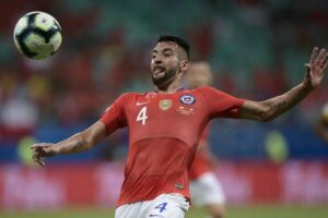 Mauricio Isla est libre de Covid-19 et pourra jouer mardi prochain