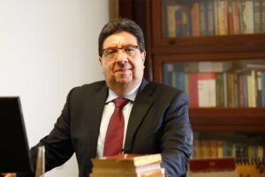 Le STF juge si le «  travail intermittent '' est constitutionnel