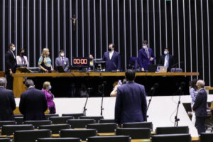 La destitution de Bolsonaro dépend de la pression sociale et de l&rsquo;élection à la mairie