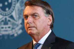 L&rsquo;approbation de Bolsonaro s&rsquo;effondre et même les mouvements de droite adhèrent à la destitution