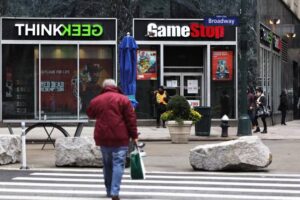 Qu&rsquo;est-ce que GameStop et pourquoi ses actions ont-elles déséquilibré les grands de Wall Street?
