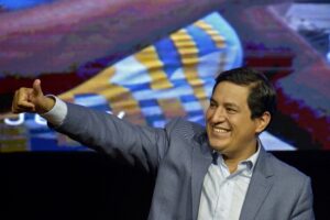 Exit Poll signale un deuxième tour en Equateur avec Arauz en tête