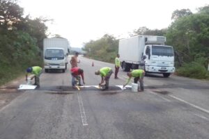 Ils renforcent la signalisation préventive sur l&rsquo;axe routier Lara-Zulia
