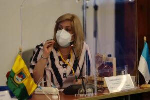Le gouverneur condamne l&rsquo;attaque d&rsquo;un agent de la circulation à El Cerrito et demande à poursuivre l&rsquo;agresseur