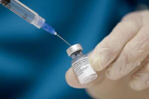 Les premiers vaccins contre le covid-19 sont arrivés à Yumbo