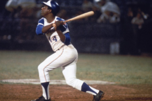 Tripleplay |  Hank Aaron continue de raconter des histoires
