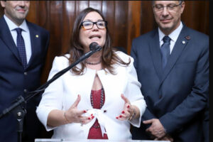Le Bolsonarista Bia Kicis devrait être confirmé à la présidence du CCJ de la Chambre