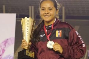 ENYER HIGUERA EST LA FIERTÉ DU FOOTBALL FÉMININ VÉNÉZUELEN!