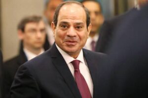 Le président égyptien a visité le canal de Suez et a promis du matériel pour éviter de futurs blocus