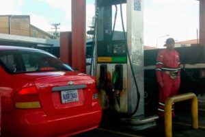 47 stations-service Monagas s&rsquo;activent pour mettre fin aux files d&rsquo;attente