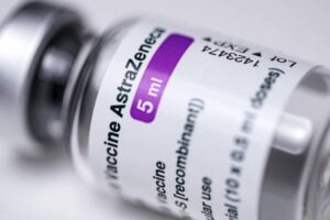 AstraZeneca déclare que son vaccin Covid-19 est efficace à 76% après la mise à jour des données