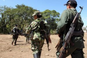 Dix dissidents des FARC sont morts dans un bombardement militaire à Guaviare