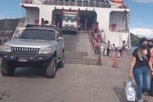 En raison de la quarantaine, ils limitent les transferts en ferry vers Margarita