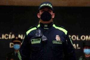 La police nationale a présenté ses nouveaux uniformes bleus: voir les détails