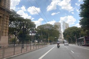 Les centraux appellent les travailleurs au verrouillage pour la défense de la vie