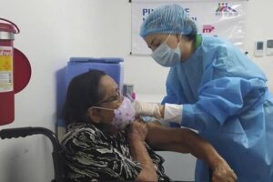 Marathon des vaccins pour les personnes de plus de 80 ans à Cali