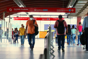 Metrô complète sa collection en vendant les droits de dénomination des stations – Jornal da USP