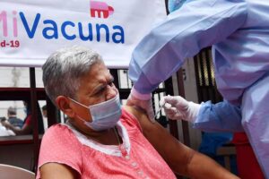 Ospina demande à l&rsquo;EPS d&rsquo;accélérer le plan de vaccination des personnes âgées