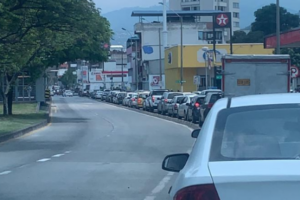 Le couvre-feu prolongé à Cali a commencé par des embouteillages dans divers secteurs de la ville