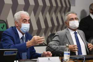 Le gouvernement Bolsonaro mobilise le «  bureau de la haine  » contre Covid CPI