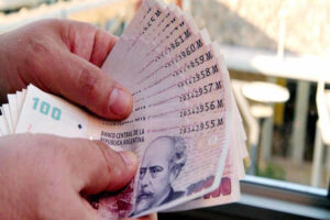 Le salaire minimum en Argentine augmentera progressivement jusqu&rsquo;en février