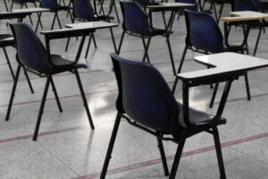 Les cours en alternance seront suspendus pendant deux semaines dans les écoles de la Vallée