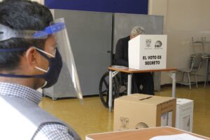 Les élections équatoriennes opposent des points de vue économiques et sociaux différents en temps de crise –