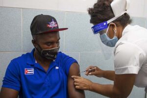 Les variantes de covid-19 ont une charge virale de réinfection plus élevée
