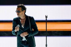 Marc Anthony s&rsquo;excuse du fiasco dans son concert virtuel et remboursera les billets
