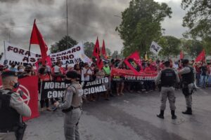 Bolsonaro a reçu des protestations lors de sa visite dans la ville de Maceió