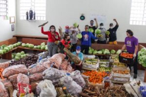 MST fait don de 10 tonnes de nourriture à la périphérie de Florianópolis et de la région