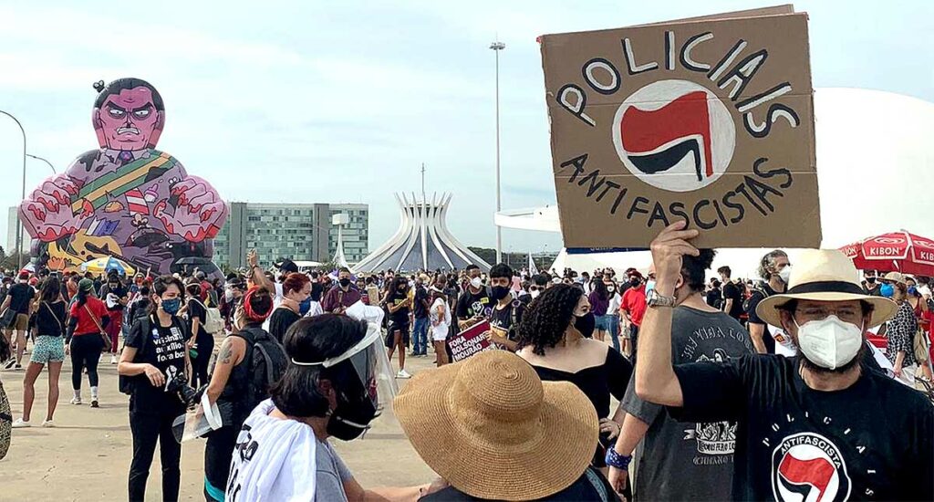 à l'extérieur de bolsonaro