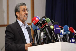 Ahmadinejad a enregistré sa candidature à la présidence de l&rsquo;Iran