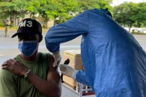 Avec 10000 doses, les forces militaires ont lancé un pilote de vaccination contre le covid-19