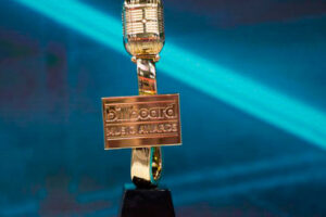 Cérémonie des Billboard Music Awards pour révéler des collaborations surprises