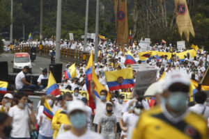 Des milliers de personnes ont manifesté contre le chômage en Colombie (+ Photos)