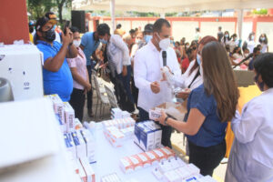 Ils équipent les centres de santé de La Guaira pour faire face au coronavirus