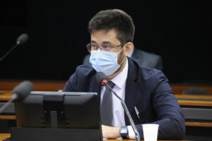 Kim Kataguiri reconnu coupable d&rsquo;infractions contre les postiers