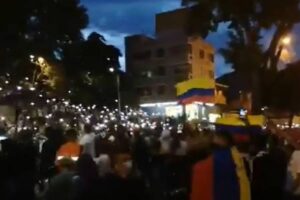 La protestation pacifique s&rsquo;est également poursuivie à Cali
