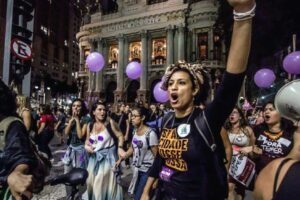 La réunion discute de la représentation politique des femmes noires et LGBT