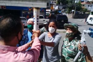 La torche du bicentenaire traverse Guaicaipuro dans l&rsquo;État de Miranda