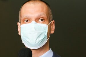 Le maire Bruno Covas décide de quitter son poste pour traiter le cancer