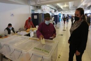 Les Chiliens se rendent aux urnes le deuxième jour des élections