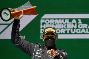 Lewis Hamilton poursuit sa route vers un autre titre de Formule 1 en remportant le Grand Prix du Portugal