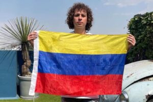 Luisito Comunica a atterri en Colombie et a été surpris par une carte SIM chère