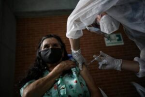 Minsalud modifiera la hiérarchisation des étapes du plan de vaccination, de sorte qu&rsquo;il serait